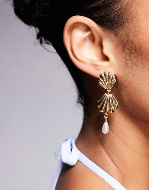 pearl shell drop earrings in gold