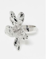 oversized flower ring in silver