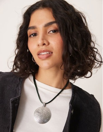 necklace with multi rope detail in silver tone